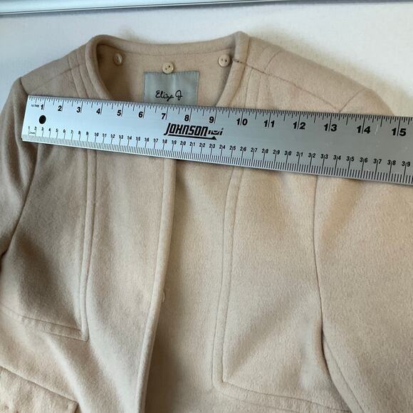 Eliza J Women Long Coat size XS Beige Wool Blend Lined Buttons Closure Elegant - Picture 4 of 11